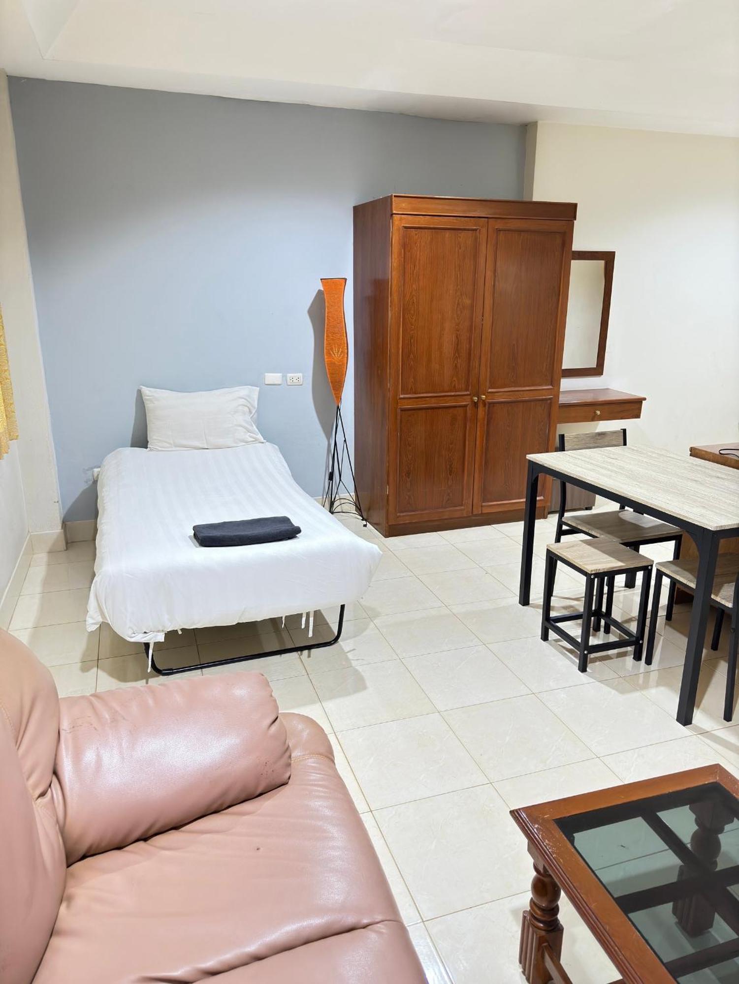 Sun & Beach Pattaya Ngoại thất bức ảnh