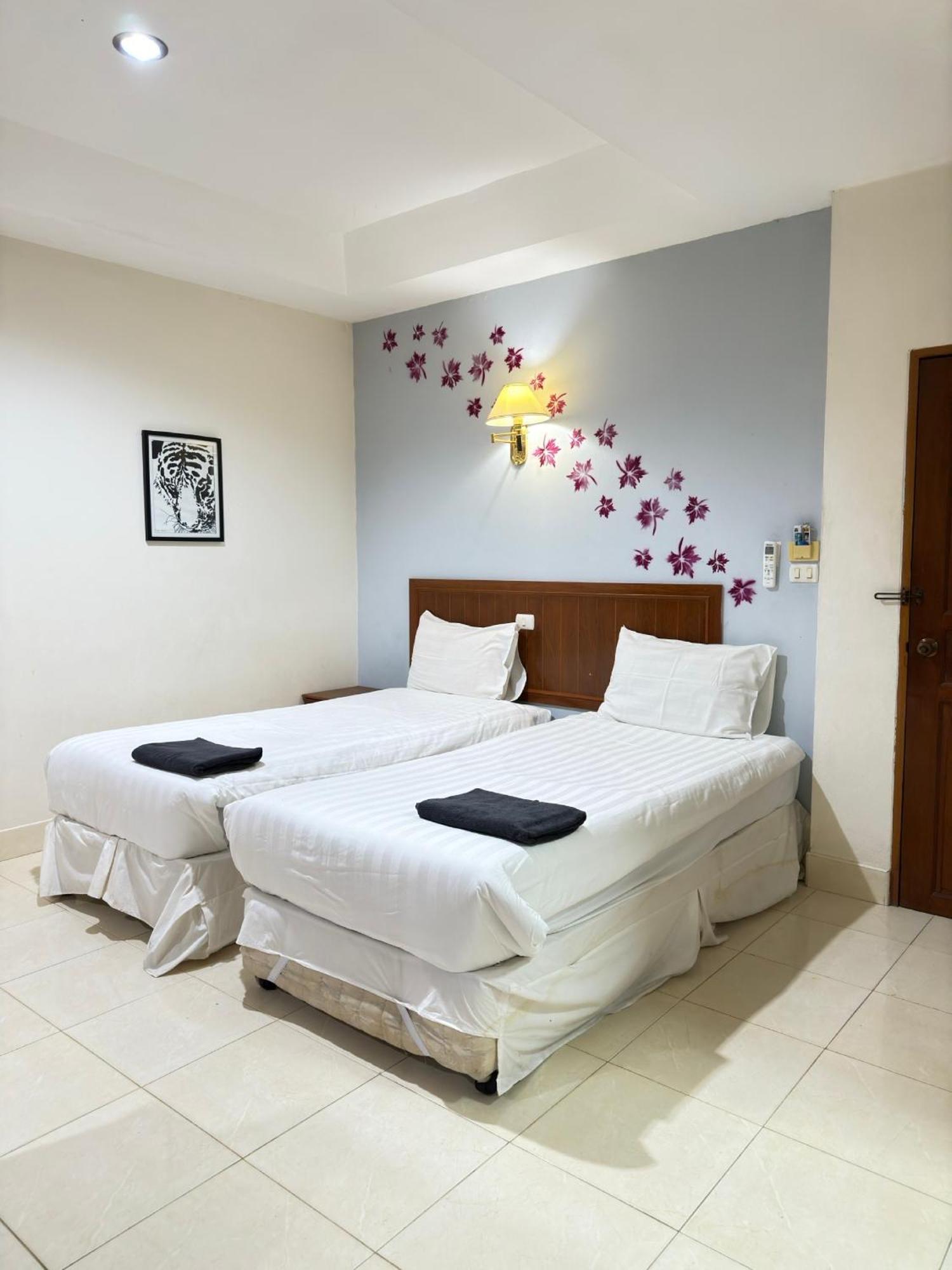 Sun & Beach Pattaya Ngoại thất bức ảnh
